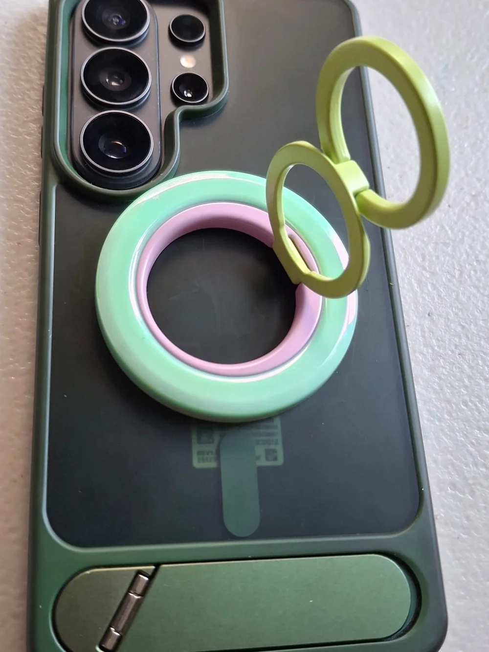 Smartphone kickstand telescopic magnetic magsafe 360 ring holder stand mount